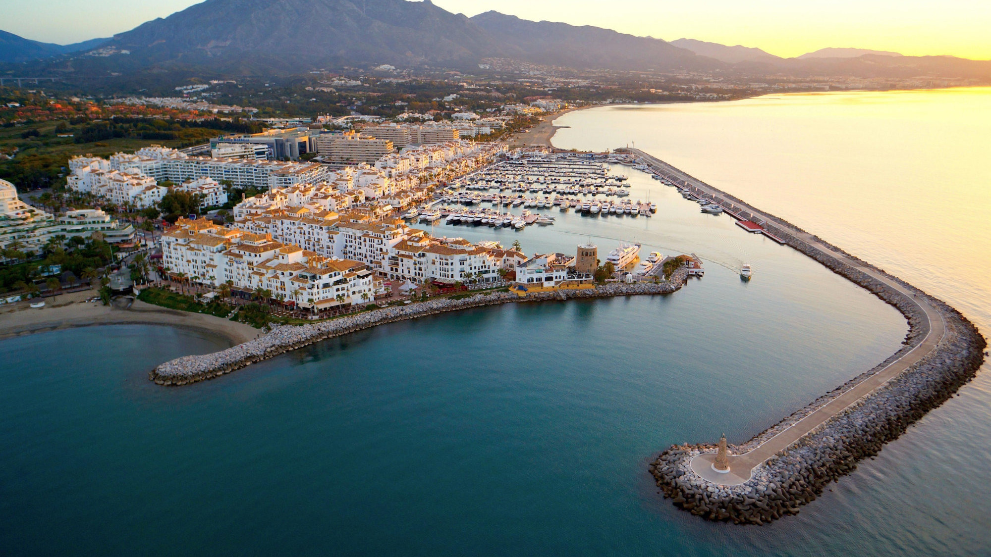 Golden Mile vs Nueva Andalucía vs Benahavís: Find Your Marbella Luxury Lifestyle